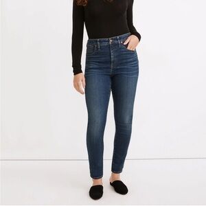 Madewell Curvy High-Rise Skinny Jeans in Lanette Wash
